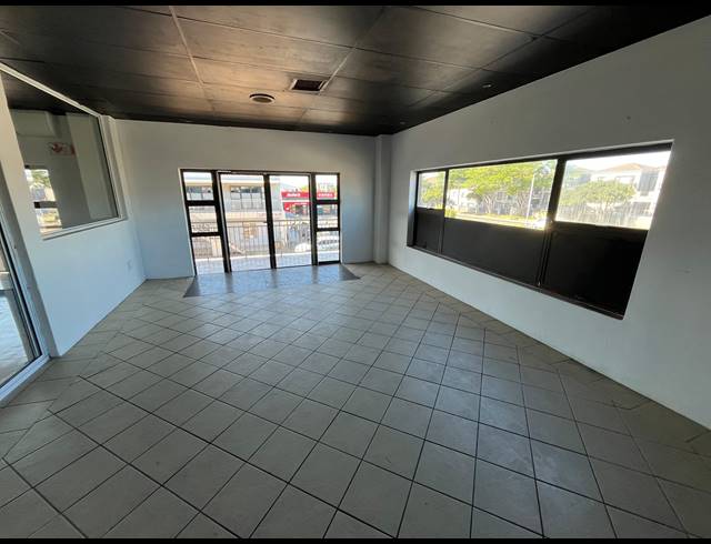370M² BUSINESS TO LET IN PARKLANDS